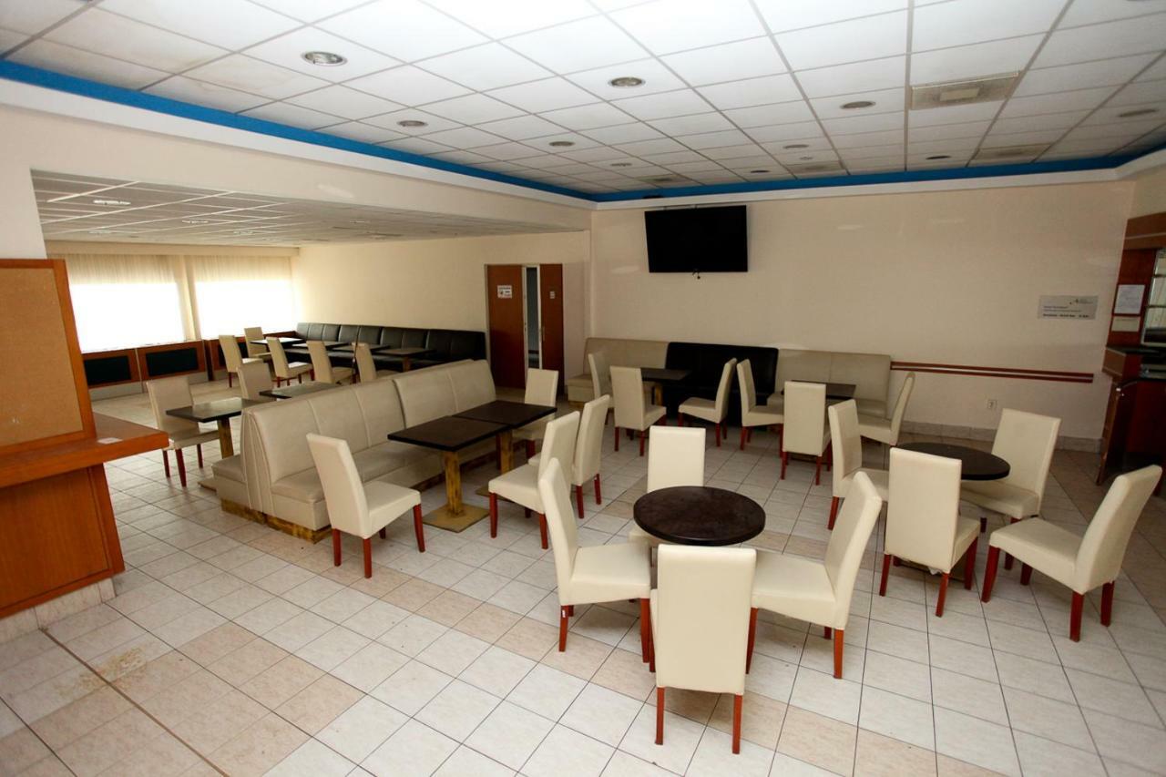 Aranypart Hotel Сиофок Екстериор снимка